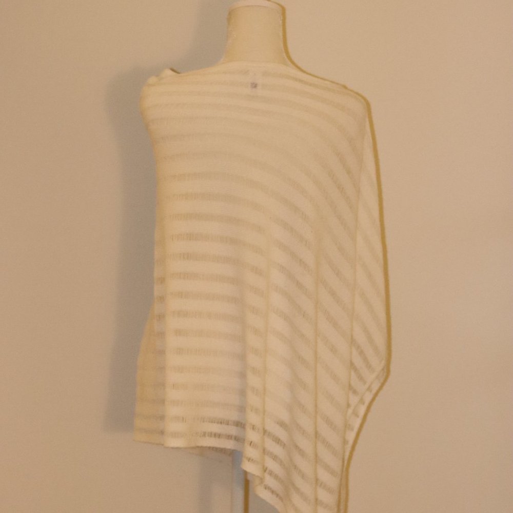White Coverup - Picture 2 of 3